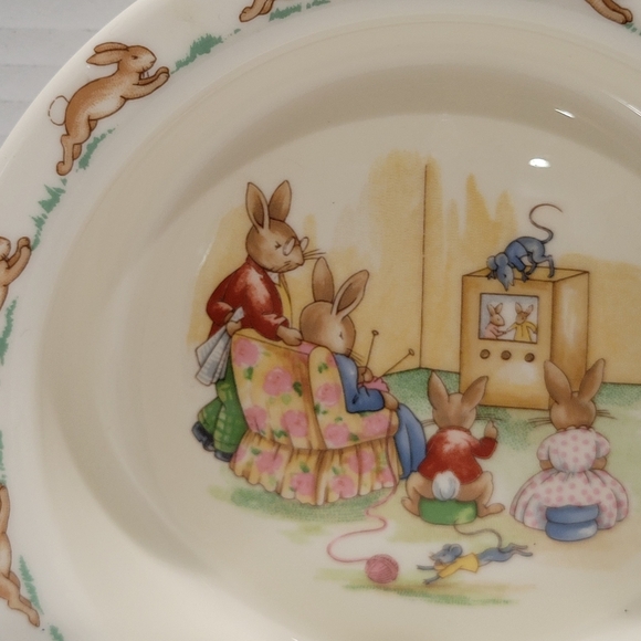 Royal Dalton Beatrice Potter bowl flared rim edge fine bone china Family Time - Picture 4 of 6